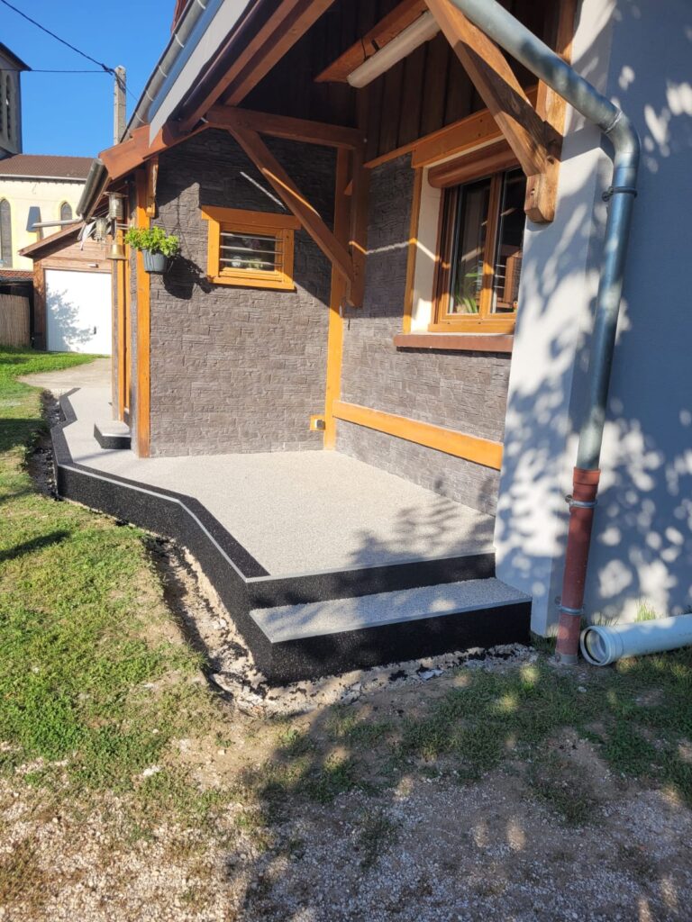 Terrasse moquette de pierre 2023